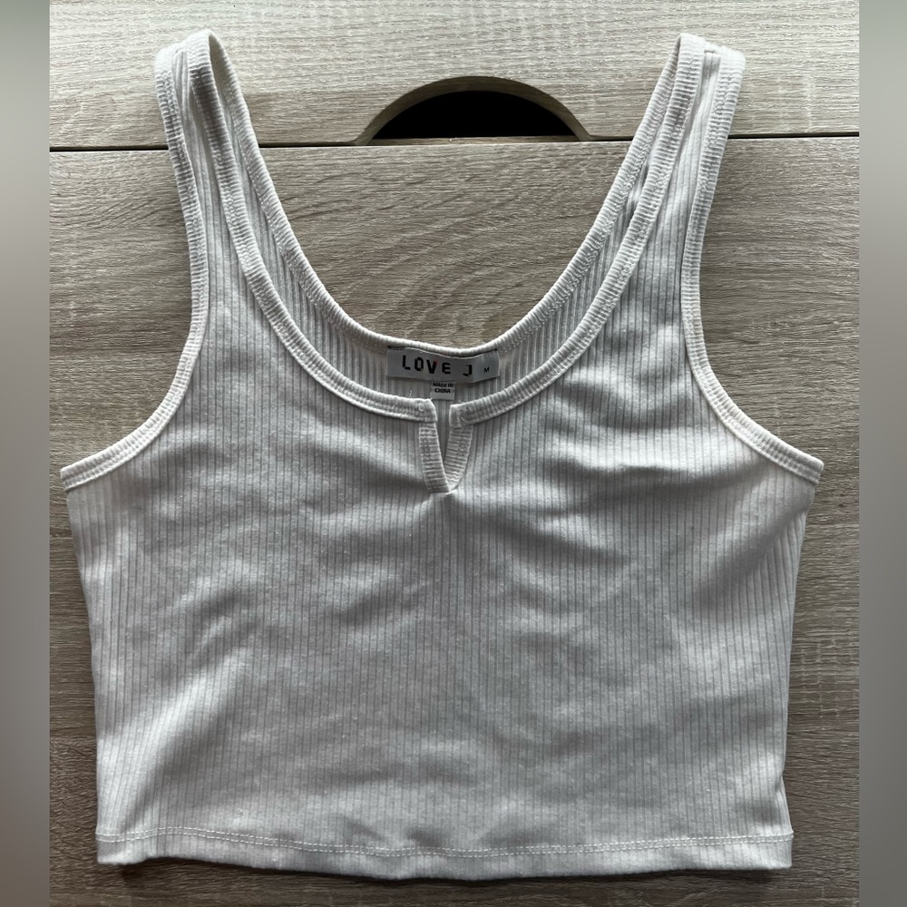 White crop tank top
